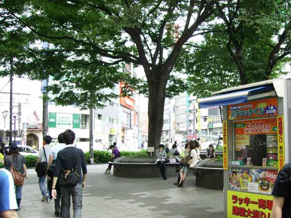 渋谷駅東口広場写真